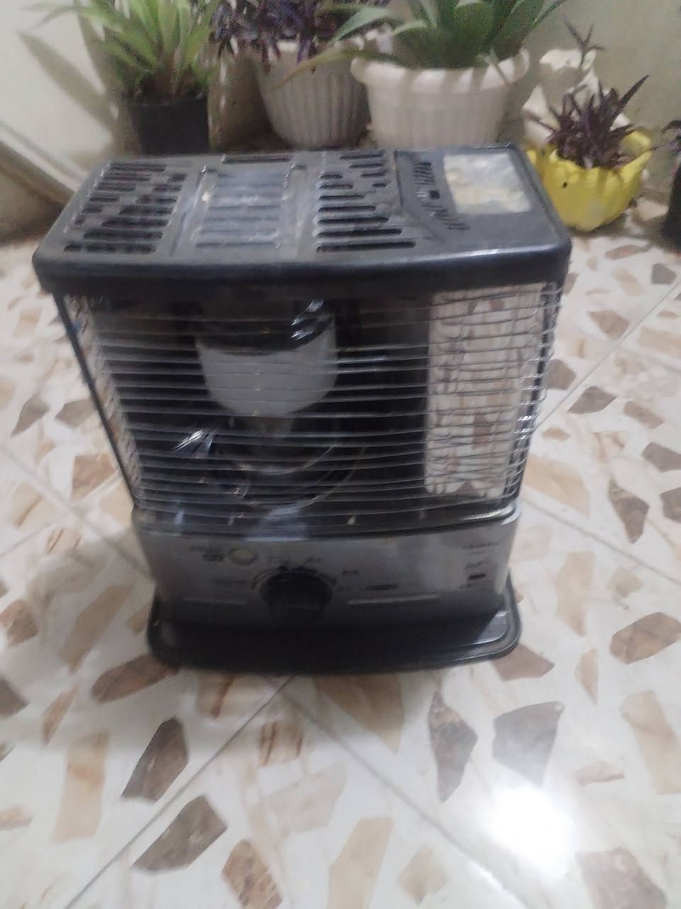 غراض للبيع مبرد سعر 100 نضيفه اخو الجديده قاعده مبرده سعر 8000 جدوره حجم 60 سم عدد2 سعر 35 طباخ منضدي سعر 20 الف صوبه نفطيه سعر 20 جدر صغير سعر 10 جهاز بخار سعر 30 فرشه تخم سعر 35
رقم *********** بهرز فرع مدرسة اليمامه
