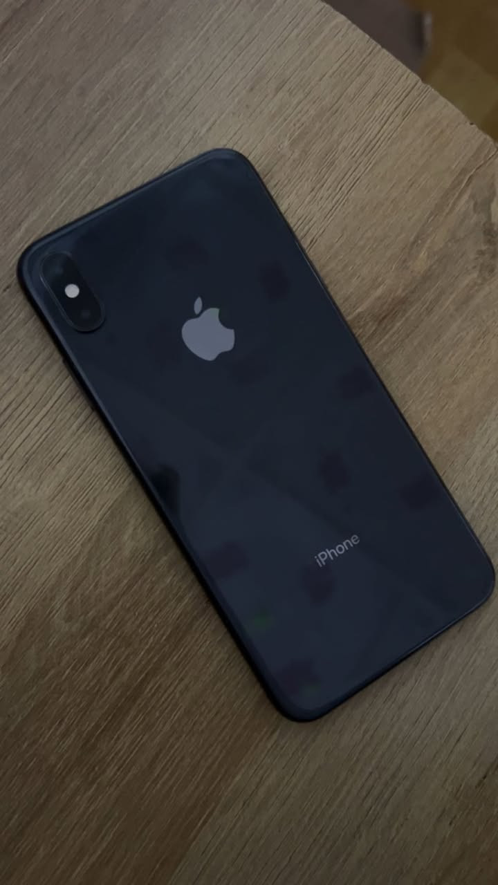 أكس ماكس بطارية٨٠ الجهاز وتر بروف نضيف جداً ***********
