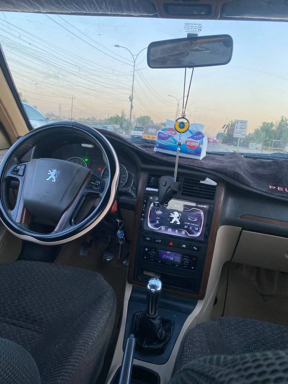 السلام عليكم بيجو بارص
موديل 18.

السياره بسمي مصفره هيئه وغرامات السنويه لل 2030 سياره حلوه 

مثل متشوف بالصور ..

السعر 60 ورقه ..

العنوان ..بغداد شهداء العبيدي الاولى..
***********
