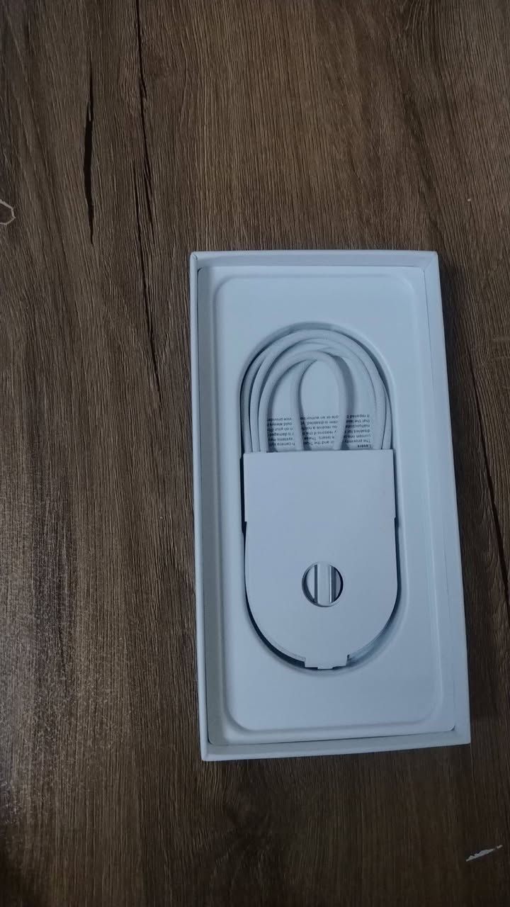 السلام عليكم عندي هذا جهاز كوبي ايفون ١٧ يشتغل شريحة  اتصال شكل كشخة برامج تواصل طبيعي بس كامرة مو قوية... سعرة ١٠٠ وعندي هذا الايباد متوفر منة ثنين سعر القطعة ٢٥ شراي يتفضل كلهن جدد بالباكيت الايباد يرهم للاطفال العاب يوتيوب
مكاني العامرية بغداد


**إذا كنت صاحب هذا الإعلان وتريد حذفه لأي سبب، رجاءا أرسل رسالة إلى الدعم الفني**