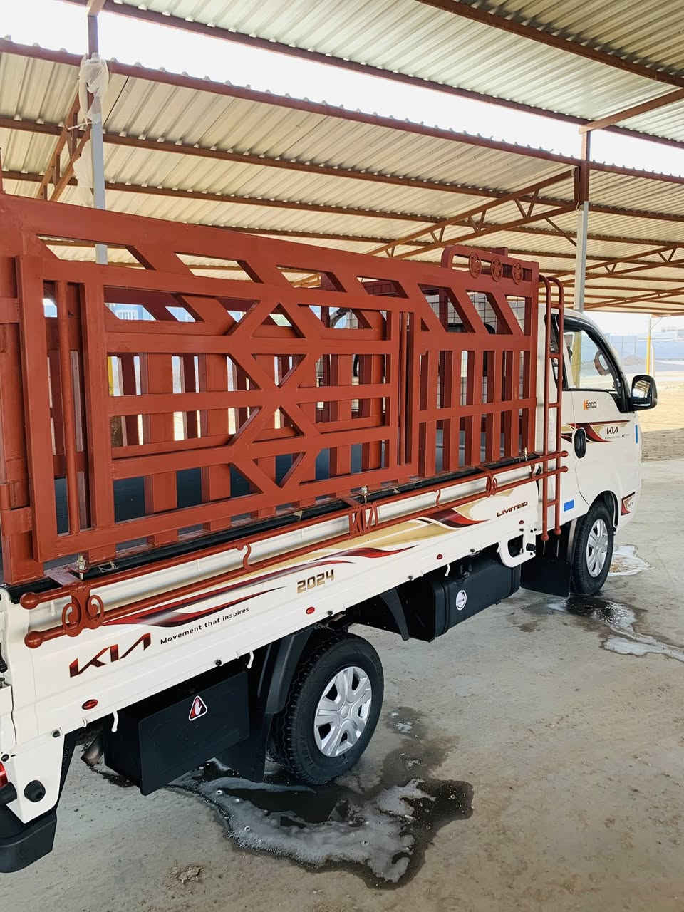 آللهم صلِ على محمد وآل محمد
كيا بنكو ناصيه 
موديل 2024 
رقم قادسيه دولي 
كفاله عامه عده صدعه بالتكمه موضحه بالصور
ماشيه 110 الف  
غلاف بدي جديد 
محجر تفصال جديد 
دعاميه خلفيه  
دبه ماء 
صندوق 
دوشمه كامله 
مكان السياره الديوانيه 
السعر 157 
للأستفسار 
***********
***********
