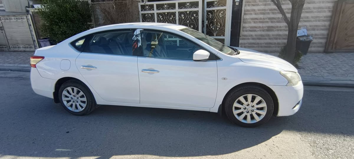 سلام عليكم ورحمة الله
نيسان سنترا خليجي ياباني سنويه بسمي تحويل مباشر
السياره بيها بابين من جهة اليمين وجاملغ صبغ بدون داخل أثر شخط تخم تاير باتري جديد ادامه كامله
دهن كير ومحرك جديد السياره ماشيه 155 وقابل للزياده
السعر 120 وبيها مجال 
المكان سامراء 
للاستفسار الاتصال ***********
