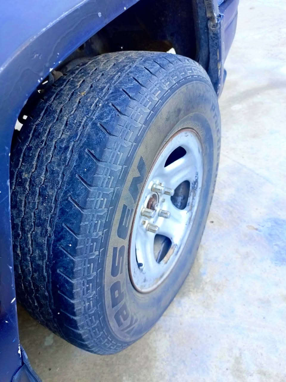 سياره جيب شيروكي موديل 🚗 (91)
رقمها أخضر بيها بس وكاله مال بيع وشراء  
مكدر احول مو بسمي بس عندي وكاله من صاحبها .

صاحبها مات وعنده أخوه ثنين هين وثلاث خارج العراق لازم قسام شرعي يعني ما تكالفك اذا سويها مبلغ مو كبير حتى تصير بسمك عند المرور ،
سياره مكفولة من كلشي (دولة / وعشائر)
درع امامي💥 ودرع خلفي💥
محرك معمر جديد 💥
محرك ستاركس نظيف 💥
تواير نظافة 60 % 💿
سياره كاز ⛽
سعرها 29 💰
وبيها مجال قليل 📱
العنوان : الموصل ناحية حمام العليل 🏤


**إذا كنت صاحب هذا الإعلان وتريد حذفه لأي سبب، رجاءا أرسل رسالة إلى الدعم الفني**