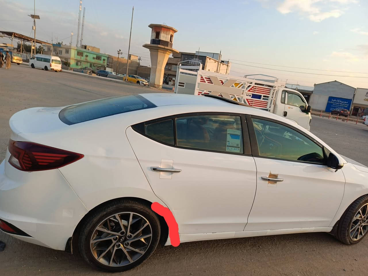 سلام عليكم النترا البيع 2019 خليجي فول وحد على وحد مكان بابل ابي غراق سعر 155وبيه مجال ***********
