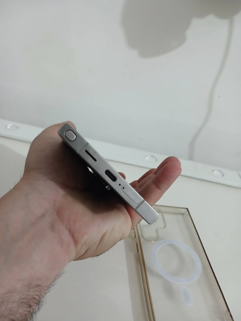 توفر العملاق 
S24 ultra 
1 تيرا / 1000 كيكه
نظافه 95%
لون بنفسجي 💜💜💜
بدون ملحقات فقط حافظه وياه
شرق اوسط دبل خط 
ضمان الوكاله وموجود ime تاكد بنفسك 
مداخل صيانه وتر بروف 
شرط الفحص والضمان 
سعر تعاوني 
مليون و٢٥ الف 
سعر ثابت 
بغداد الكرخ 
***********
متوفر توصيل مع شركه الوسيط
