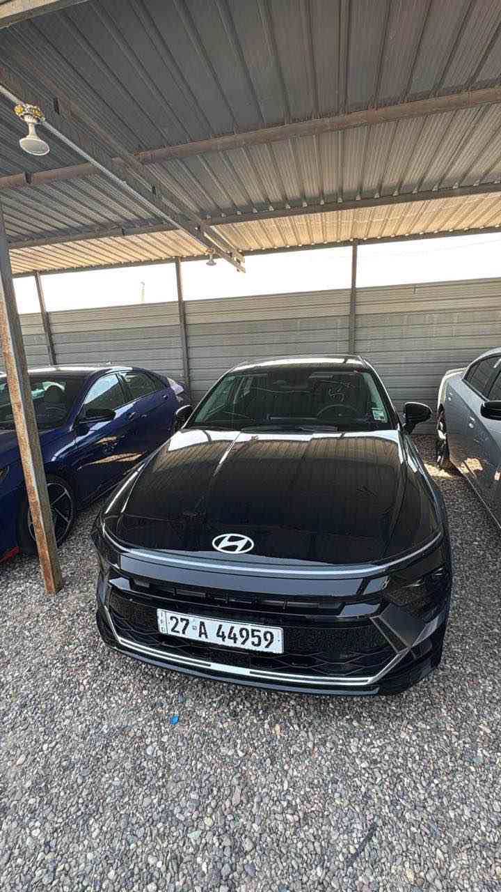 سوناتا 2024 وارد أمريكي 
موعقين ناصرية الحادث كما موضح بالصور وبيها كم زلغ بالقمارة بسبب الحاوية الي جايه بيها 
ماشية 35 الف كم موجوده في البصرة سفوان 
سعرها 185$وبيها مجال بسيط 
رقم الهاتف *********** البصرة, العراق
