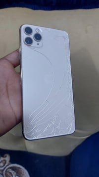 آيفون ١١ برو ماكس • ٦٤ جيجا • فيس ايدي واقف