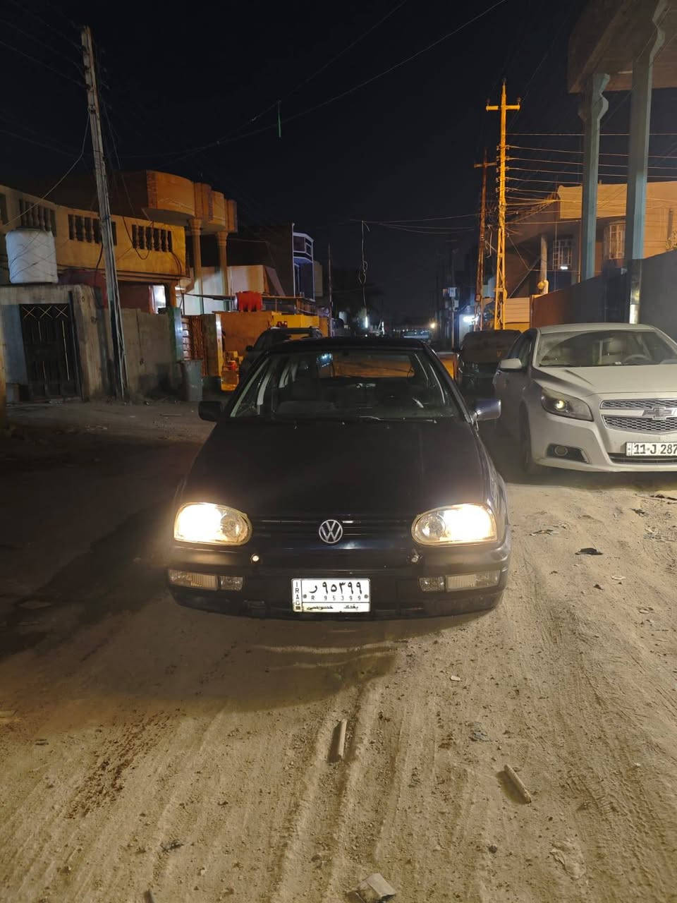 🚗 للبيع: فولكس فاجن كولف موديل 1993 🚗
السلام عليكم شباب، عندي سيارة كولف موديل 92 للبيع، السيارة ما شاء الله مال جنّاي ونظيفة، وهاي كل تفاصيلها:
​🌟 المواصفات والمميزات:
​التبريد: شغال ثلج ❄️ (انسى حماوة الصيف).
​المحرك والكير: مكفولات وبوضع ممتاز جداً 💯.
​الجاهزية: السيارة مكفولة وترايها للبصرة (شغل واطلع بيها وين ما تريد) 🛣️.
​📝 الملاحظات:
​السيارة بيها شوية ملاحظات بسيطة (تُناقش مع الشاري الجاد بكل أمانة).
​💵 السعر:
​السعر: 38 ورقة (وبيها مجال للشراي) 🤝.
​📍 العنوان والتواصل:
​المكان: بغداد - أبو غريب.
​رقم الهاتف: *********** 📞
