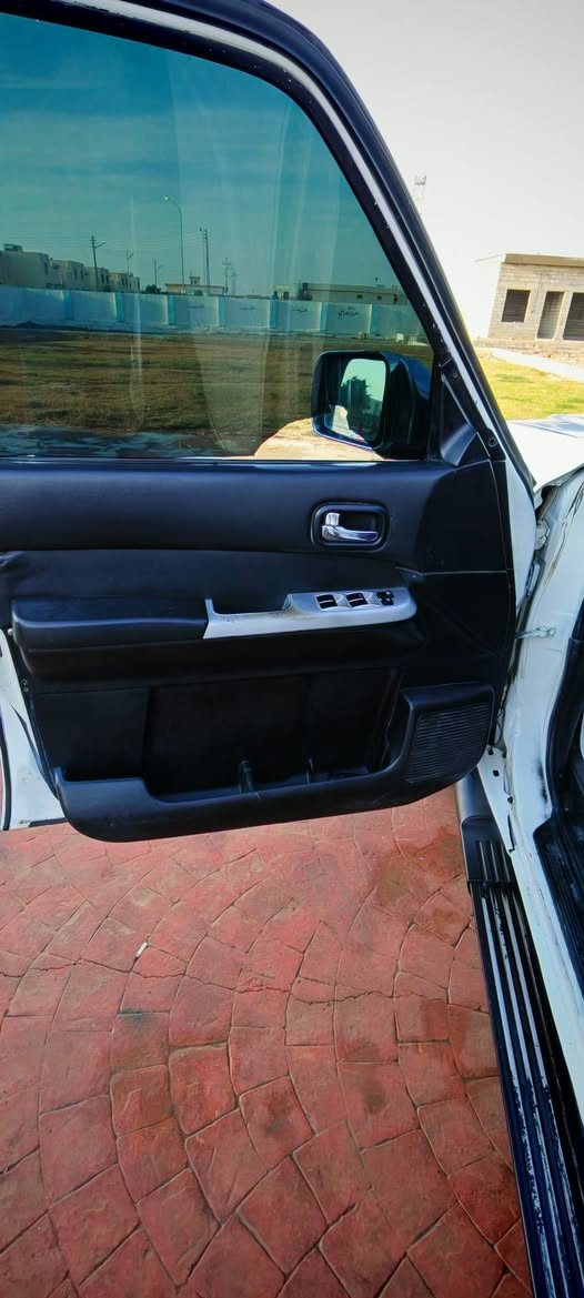 للبيع نيسان باترول كير ومحرك بلاد٤٨٠٠ محرك مال مزاد السعر ٨٥ وبيه مجال مصبوغه عام بيه قطعه وحده مكان السياره تكريت بيجي غير متواجد ع الفيس رقم الجوال ***********
