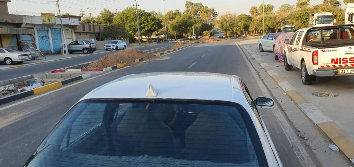 كورله نفخ محور ١٩٩٣
سنويه صارلها شهر من نافذة
ضربتها لدوسه لجوة باب لسايق ولخلفي بدون دواخل فقط لدوسه من برة 
صبغ حزام للجماليه
تخم تاير جديد
بور بريك واعنبار ومتضومه بريك كلها جديدة
تبريد منضومه جديدة
دشبول جديد مال بلادي
بطاين لبوب كلهن جدد
صدر امامي خلفي جديد
كهربائيات كلها جديدة
كير خير من الله لمكينه بيها خيط بخار
لسياره حلوة وجاهزة من كلشي باستثناء لمكينه بيها خيط بخار قليل كلش 
السعر٤٦ وبيها مجال قليل
للاستفسار ***********
