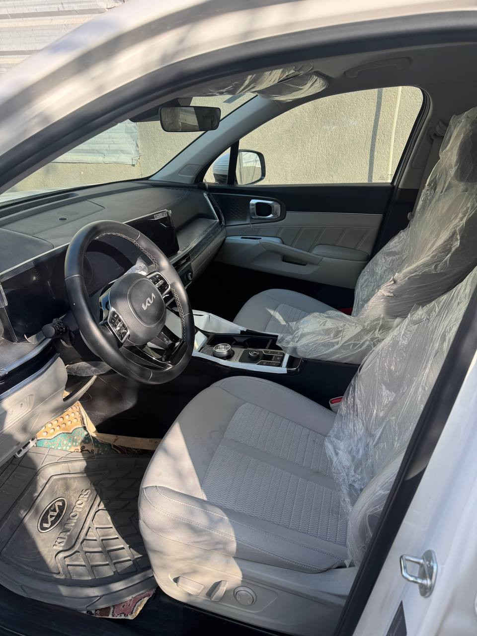 السلام عليكم
للبيع (سورنتو) كفالة عامة 
موديل 2024 / قمارة حديد / ويل 20 / داتا شو 
ماشية 21 الف / السيارة مكفولة من كلشي ولاتوجد ملاحظات / رقم واسط / عنوان الناصرية/ والسعر (318) للتواصل/ *********** الرفاعي, ذي قار
