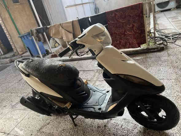 السلام عليكم 🫡
ماكس عدلة للبيع دراجة تخبل مكينة حلوة خير من الله 
دراجة كاملة كلة شغال كهربائيات كلها شغالة بيها غراض رياضي دبل خلفي رياضي ابو الهوة دوس وقبضات بانزين دراجة كاملة بس بانزين ودهن العنوان العبيدي قرب تربية القديمة السعر 525 وبيها مجال حك الجية وهاذ رقمي *********** وبي واتساب كل الهلا
