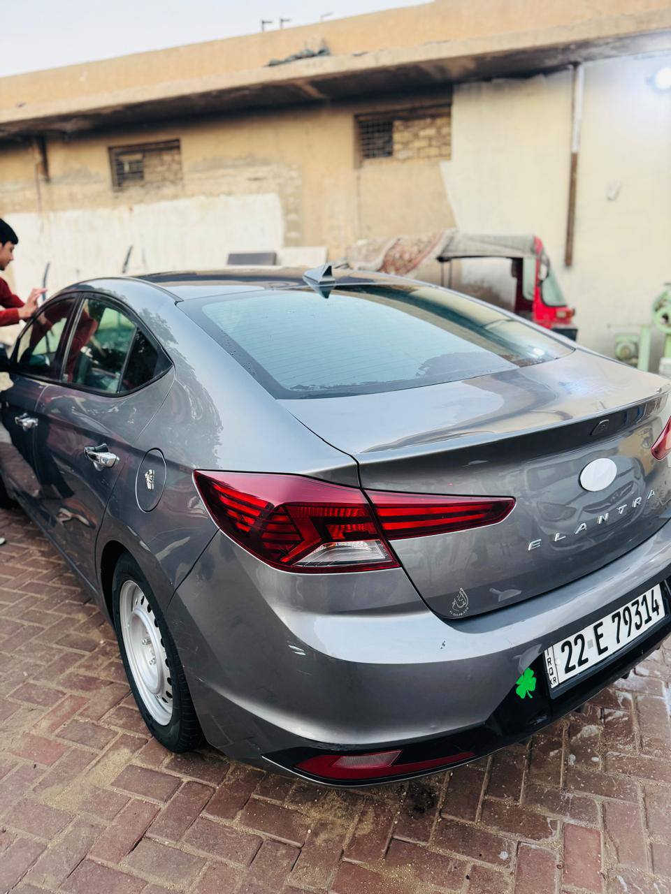 سلام عليكم النتره 20 للبيع سنويه جديده بسمي اربيل
ماشيه 87

كير هوا يجي سفتي محور اي تي 

مكان كربلاء باقي التفاصيل 

انتصال او وتساب رسلني ***********
