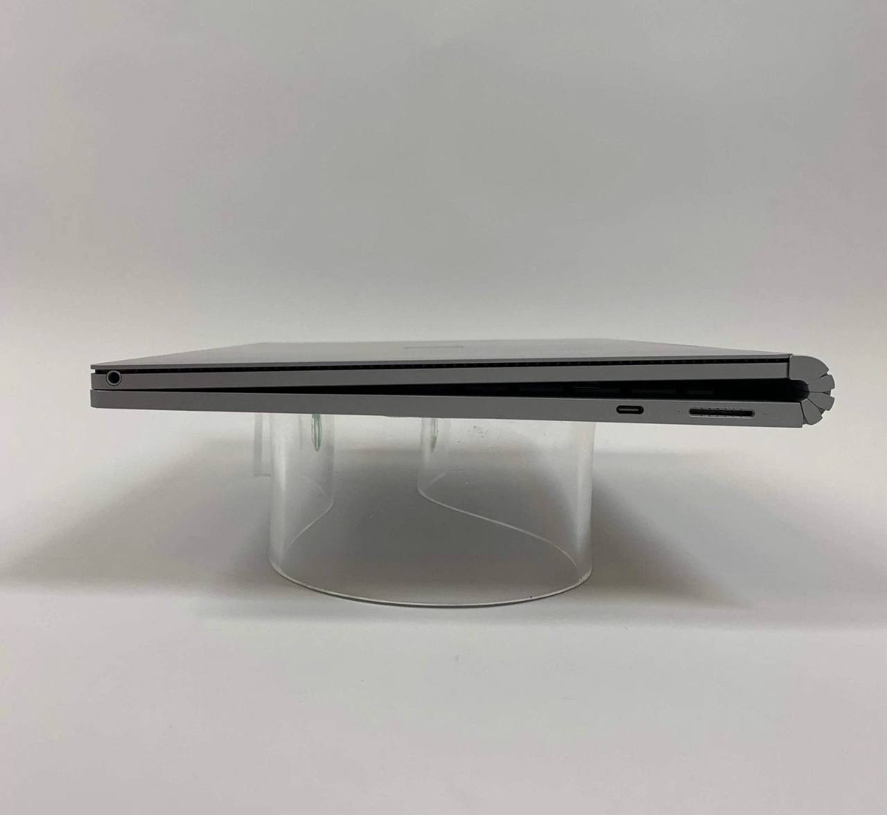 ✨ وصل جهاز – Microsoft Surface Book 2 | Core i5 ✨
قطعة قوية، خفيفة، وتتحول تابلت ولابتوب بنفس الوقت 🔥

💻 المواصفات:
• المعالج: Intel Core i5
• الرام: 8GB
• التخزين: 256GB SSD سريع
• الشاشة: 13.5 إنش لمسية – قابلة للفصل
• كارت الشاشة: Intel UHD – مناسب للدراسة، الشغل، والمونتاج الخفيف
• البطارية: تدوم ساعات طويلة

💥 مميزات السيرفس بوك 2:
– شاشة رائعة ودقة ألوان ممتازة
– أخف من أغلب المنافسين
– يتحول تابلت بالكامل
– جودة تصنيع عالية جداً

💥 عرض تكنو ماستر:
• فحص مجاني
• ضمان
• توصيل متوفر

📍 العنوان: الموصل – المجموعة الثقافية – شارع الحاسبات – عمارة الغانم
📞 الاستفسار:
*********** – *********** – ***********
