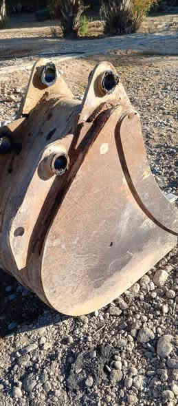 السلام عليكم كيله مال حفاره للبيع عرض 60 وبيم 60
السعر 5 ورقات وبي مجال 
***********
