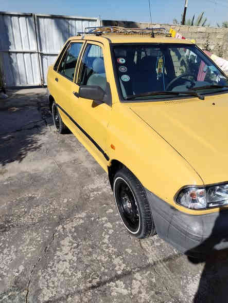 السلام عليكم سايبا مديل 13 سيارة حلوة  ونضيفة واحلة من الصورة بعد شواصي نضيفات  داخل وخارج المحرك بي تبخير كهرباء كله شغالة مصفره هيئة وغرامات وتحويل شوكت متريد  مكاني بغداد التاجي للاستفسار *********** السعر 31 وبيه مجال
