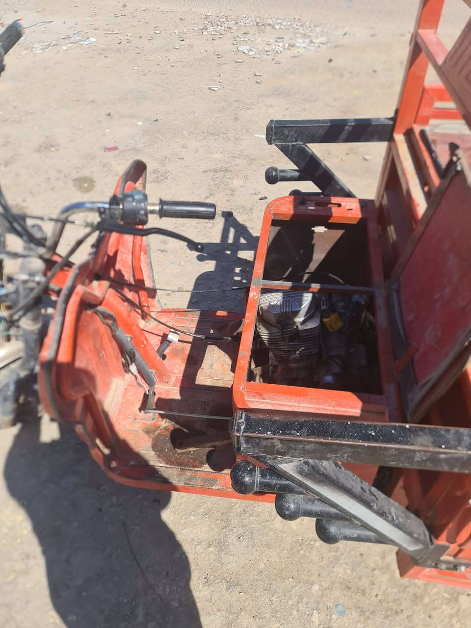 ستوتة كلك سابقآ شحن هسة
تحورت مكينة وكسن وضفيرة ستوتة جيب وشد 
سعر ٤٠٠ وبيهة مجال نقصهة فقط تانكي بانزين مامتواجد خاص 
اتصل رقم ***********
