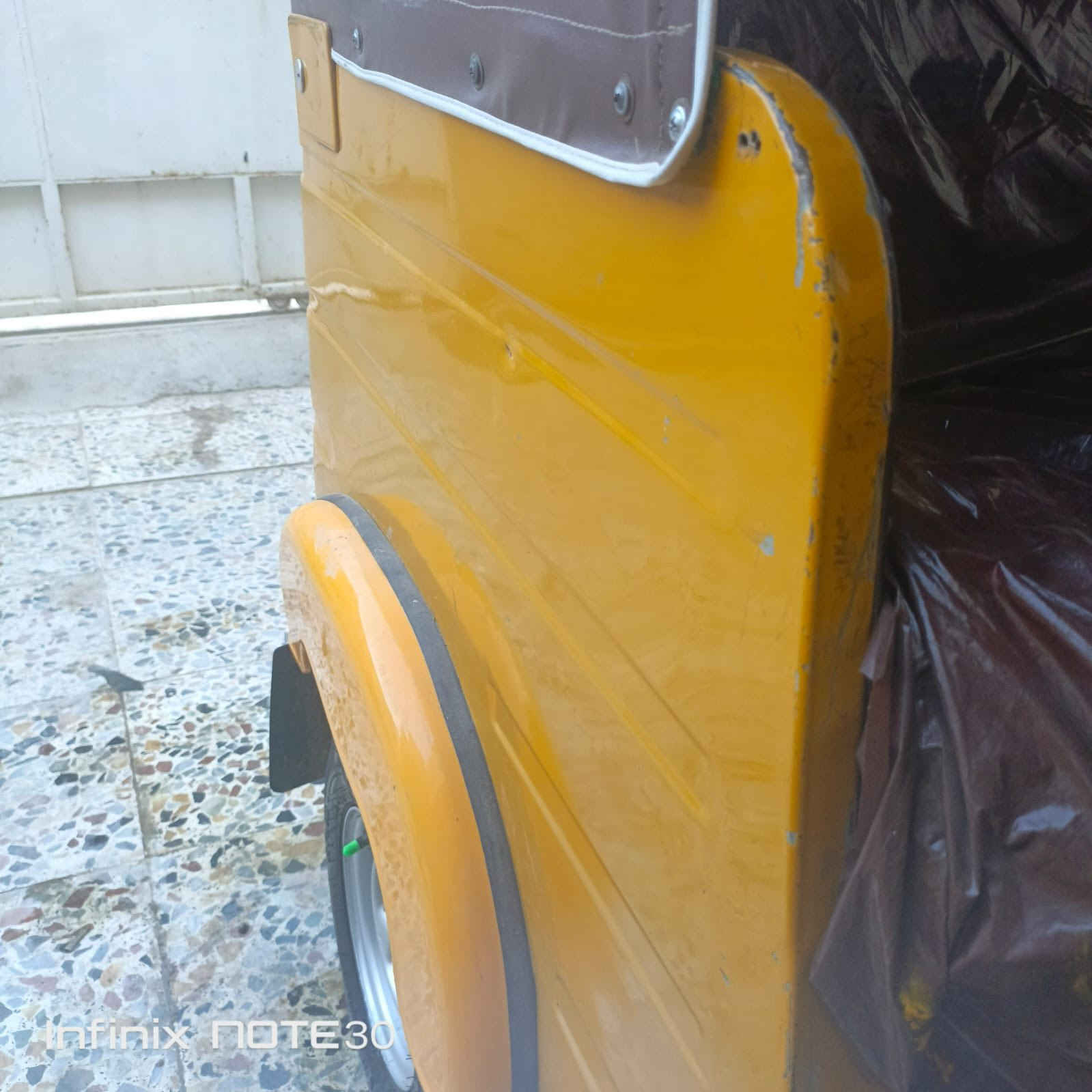 السلام عليكم ورحمة الله وبركاته للبيع تكتك موديل ١٩ رقم بغدادمكينه خير من الله ترايهه يخبل تخم ناير بيهه قطع صبغ احلى من الصور لان حتى ما غاسلينه السعر ٦ مليون وبيهه مجال بسيط حك الجيه تكتك مال عيشه كبل لشارع للاستفسار التصال ***********
