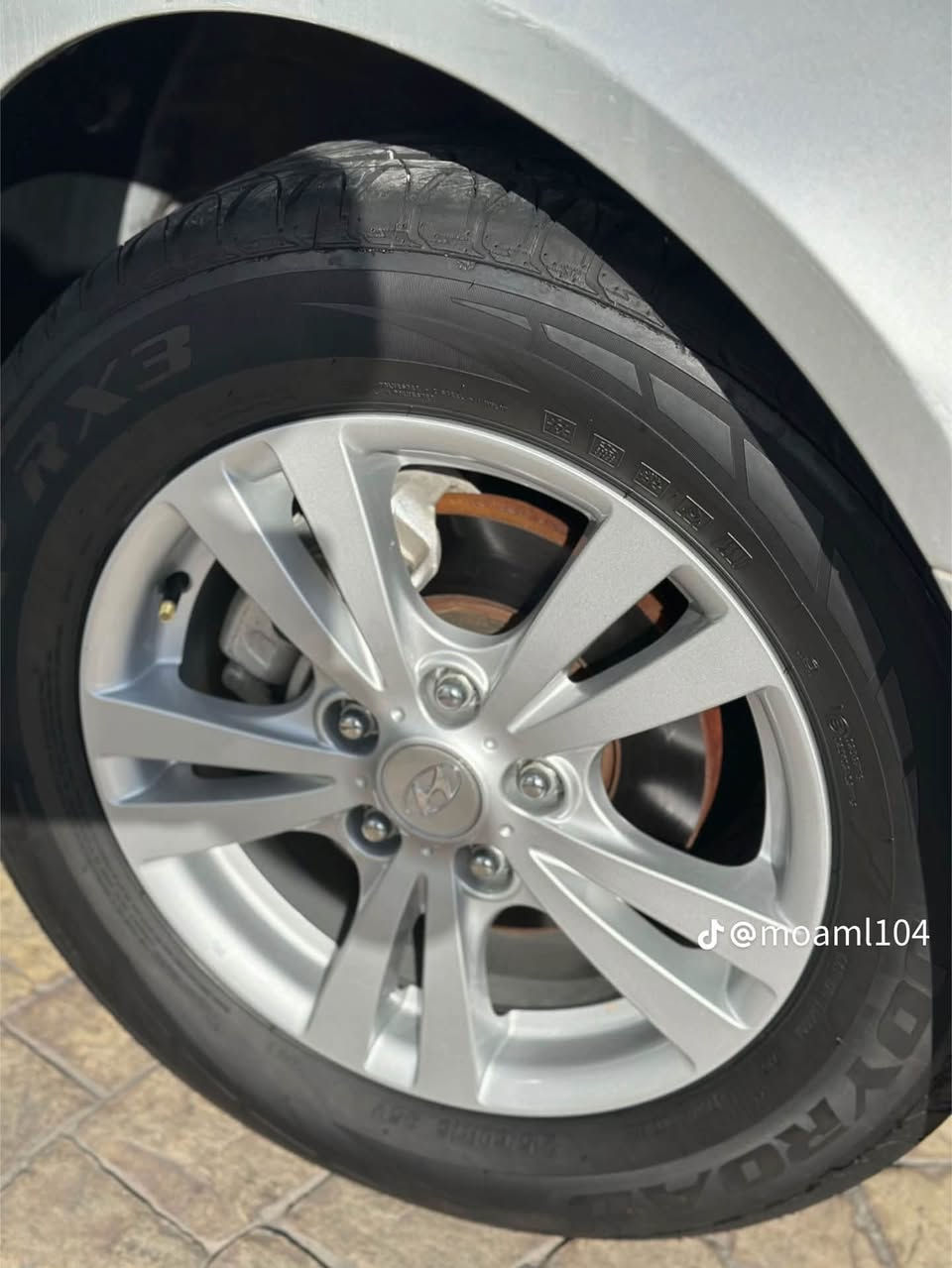 سلام عليكم للبيع هونداي 
سوناتا سياره زيرووو ماشيه ٦٠٠٠ ألف 
بعدها علا وضع الشركه مكفوله من النكشه
فابلون الشركه بيه سبير منازل كتلوكات الشركه 
بيه رقم بغدا.د مشروع وطني تحويل ثاني يوم 
مكان السياره بغدا.د حي لامانه السعر عند الاتصال 
رقم الهاتف(***********)
