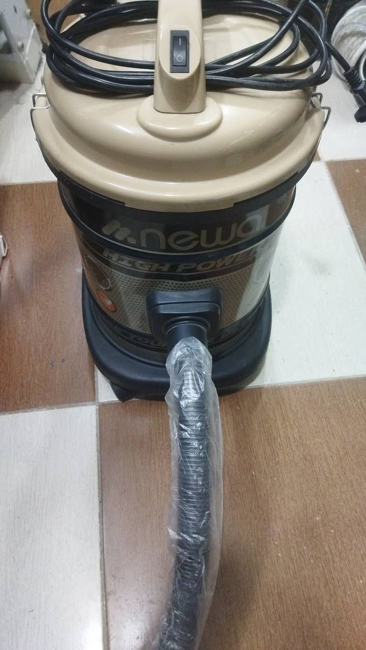 مكنسه كهربائيه ماركه نوال تركيه شغال شرط الفحص والسحب نضافه كما موضح بالصورة السعر 35 واصل للباب 😊 أربيل, العراق


**إذا كنت صاحب هذا الإعلان وتريد حذفه لأي سبب، رجاءا أرسل رسالة إلى الدعم الفني**