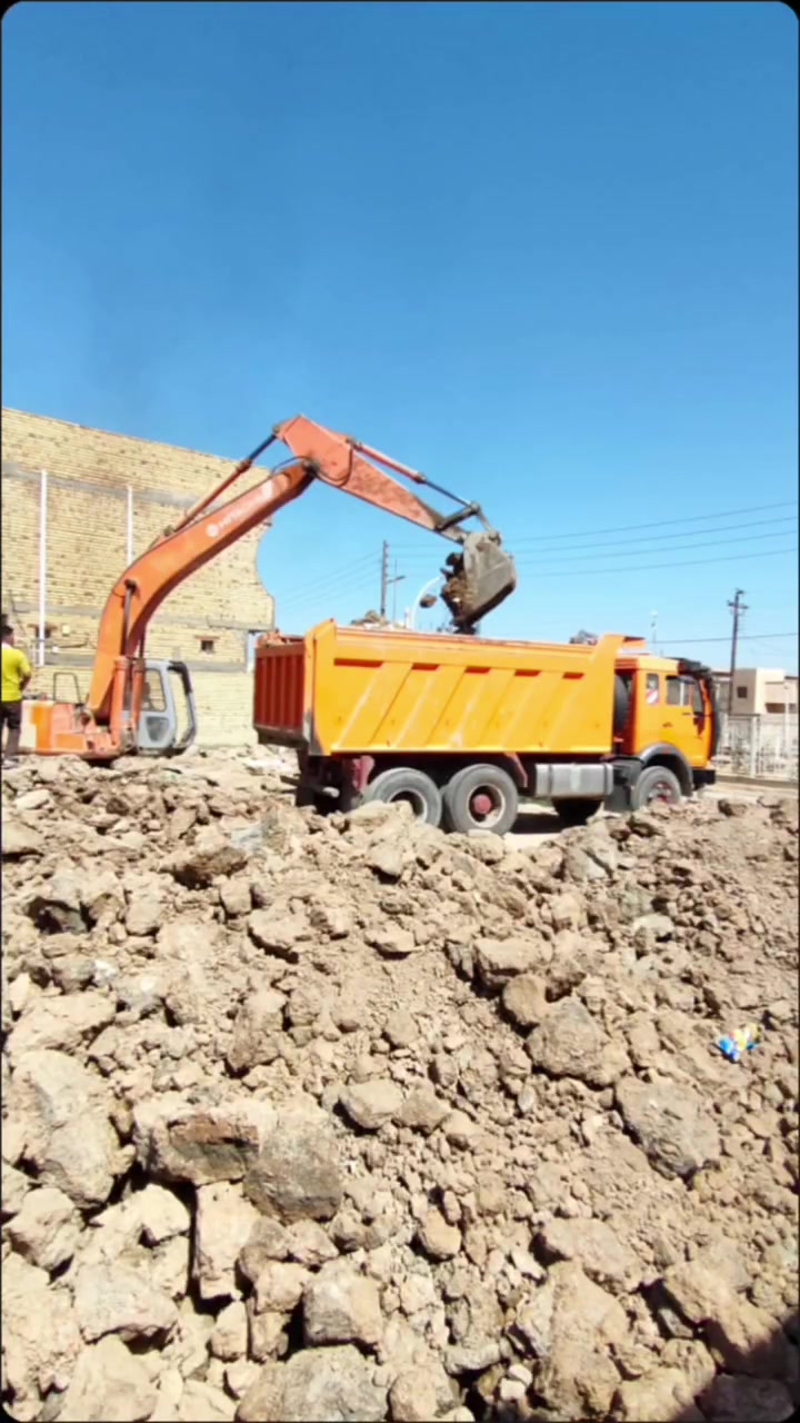 🏗️ عندك قطعة وتريد تجهزها للبناء بأفضل شكل؟

يقدّم لكم مكتب الضامن للعقار خدمات تشطيب ودفن القطع باستخدام:

✅ أفضل أنواع التراب المختار
✅ طبقات السبيس والجلمود عالية الجودة
✅ حدل وتسوية وفق المواصفات الهندسية
✅ تنفيذ دقيق تحت إشراف هندسي خاص
✅ كادر عمل متكامل يضمن الجودة والسرعة

أساس قوي اليوم… بناء مضمون غداً
📍 مكتب الضامن للعقار — خبرة وثقة وجودة في التنفيذ
ذي قار سوق الشيوخ خنيطله شارع الكراج *********** 📞 .
