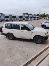 اخوان لاندكروز موديل ٢٠٠٥ للبيع استفسار اتصال عل رقم 07830412853