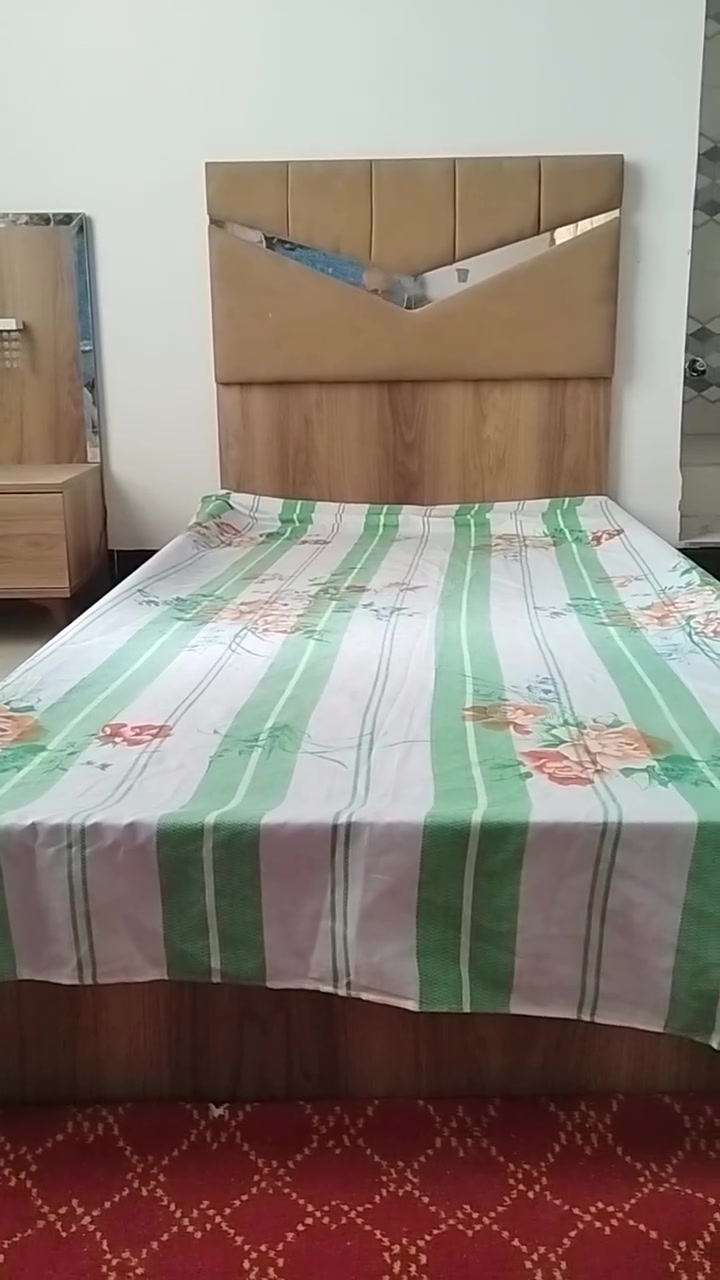 غرفة شبابية استعمال قليل السعر ٥٠٠ وبه مجال النجف شارع الصب عمود ٢٤٤ مزارع اليرموك


**إذا كنت صاحب هذا الإعلان وتريد حذفه لأي سبب، رجاءا أرسل رسالة إلى الدعم الفني**