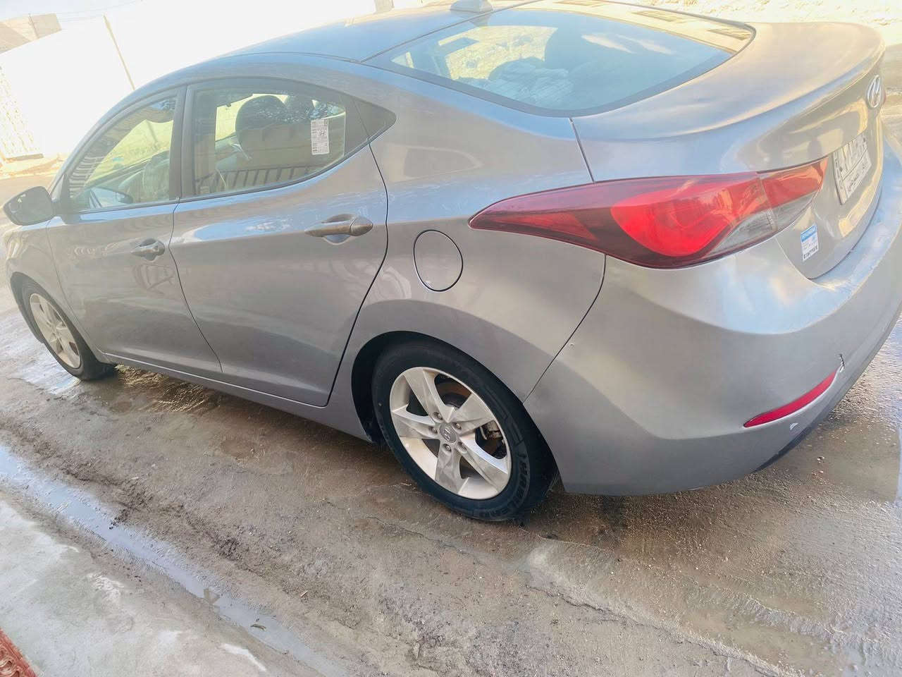 السلام عليكم
 سياره النترا ٢٠١٦
 رصاصي فضي ماشيه 125
 وارد أمريكي ضربه قبق صندوق 
تبريد شغال
حره سنويه بأسمي مداور ثاني يوم
سعره 116 وبيه مجال
***********
