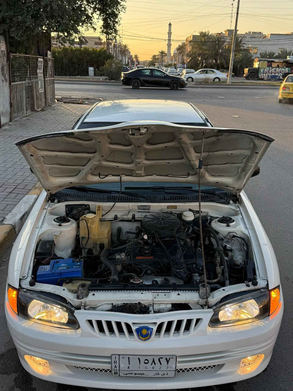 السلام عليكم 
بروتون 2002 كير اوتو 
سياره نضيفه جداً تبريد تدفئه شغالات صدر جديد تخم تاير جديد مشط جديد كابريتر جديد تشغيلتها احلا من النوزل مكينه جديده كارتون بدون تنقيص بدون تبخير كير نضيف جداً داخل السياره نضيف كلش مابيها نقص اي شي سياره صبغ عام 
سياره مصروف عليها هواي مازدات ودعاميه رياضي 
سنويه بسمي 
السعر 48 وبيها مجال بسيط 
مكان السياره بغداد العامريه 
***********
