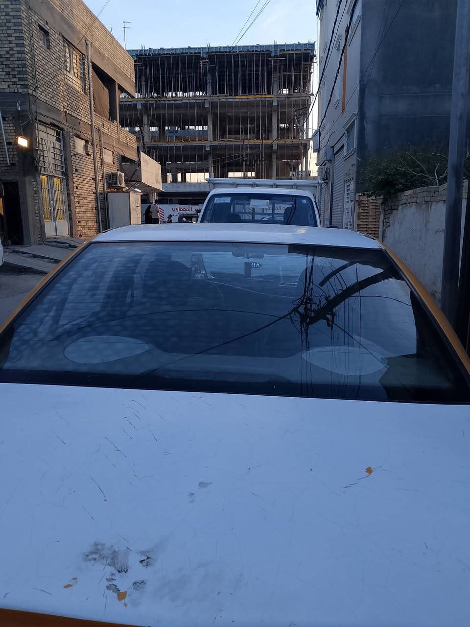 السلام عليكم ورمضان مبارك..عندي سمند 11 نظيفة كلش قطرة معجون مبيها يرادلها بنيد طار ع الجامة وقبق جنطة محلو السيارة محرك فرنسي تشك الكاع تبريد تخم تاير كهربائيات كيجات كلها شغالة رقم بغداد احمر تحويل ما اندل راعيها اتعهد بسرقة وعشائر..رايدها ب 17  بيها مجال او مراوس مكاني المشتل ***********
