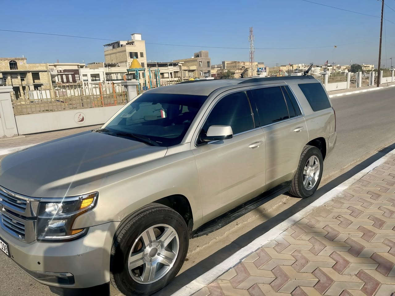 تاهو 2016  ادوات بيه كصه قماره
رقم اربيل متوم سنويه طبق الاصل وين متريد اطلع بيه
المواصفات  Lt
كراسي اثنين كهرباء
كروس سرعة
فول تحكم استيرن(جهتين امامي+جهتين خلفي)
شاشة عرض الاعطال
دبل كير(عادي+اوتوماتيك) 
دبل حساس(امامي+خلفي)
نظام تحكم بمستوى الضوء الداخلي
مانع تزحلق
تو ويل
شاشة امامية كبيرة اصلية
كامرة خلفية اصلية
تشغيل عن بعد
قاصة سرية
لايت عدسة زنون
لد امامي
 وتخم تاير جديد برجستن 
السيارة كل نقص مابيها صدر امامي خلفي 
السعر  (115 ) وبيها مجال
العنوان ميسان العمارة
للاستفسار ***********
***********
