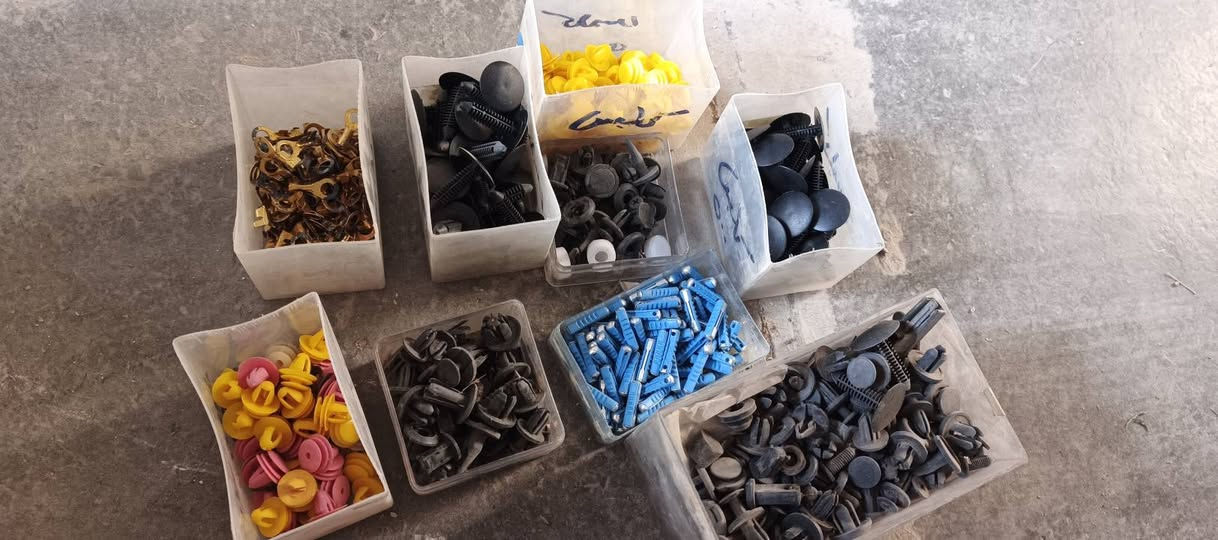 أدوات واغراض كيا للبيع التواصل على الخاص


**إذا كنت صاحب هذا الإعلان وتريد حذفه لأي سبب، رجاءا أرسل رسالة إلى الدعم الفني**