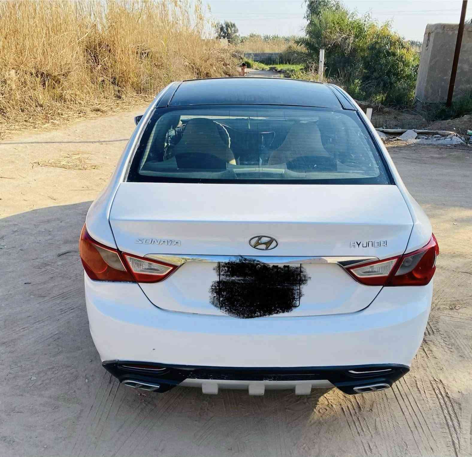 السلام عليكم للبيع سوناتا 2011سيارة خليجي اذا اكو مراوس اوبتما سيارة مصبوغه عام بيه ضرر جاملغ الخلفي  سيارة محرك بيه رواجز صوت بل محرك يروح و يرجع بس لا تبخير ولا تنقيص رقم أربيل تحويل تريد وكاله  السعر 80بيه مجال اتصل ***********
