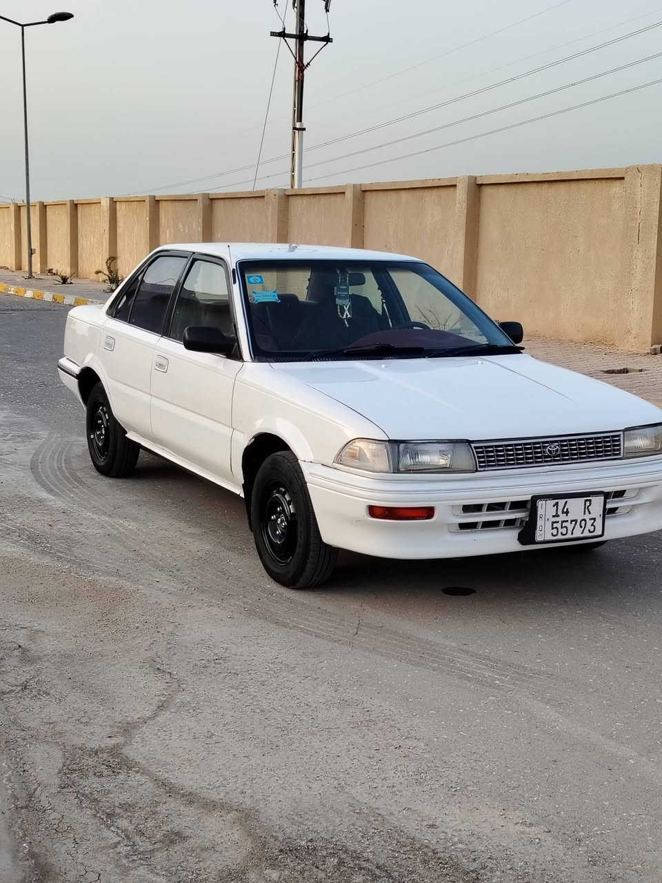 السلام عليكم سياره كورلا مديل ٩٢ السياره جاهزه حداده تخم تاير تبريد كهربايات كلها شغاله السياره الف دينار ما ذب عليها رقم انكليزي مكان السياره البصرة القرنه الشرش ***********
