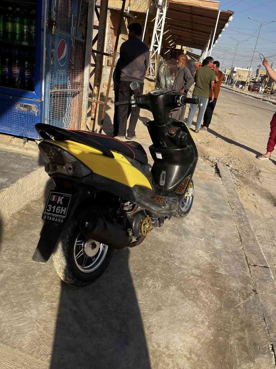 السلام عليكم اخوان دراجه ماكس عدله الدراجه نضيفه بس بيه خيط تبخير العنوان بغداد الحسينيه الرشديه رقم ***********
