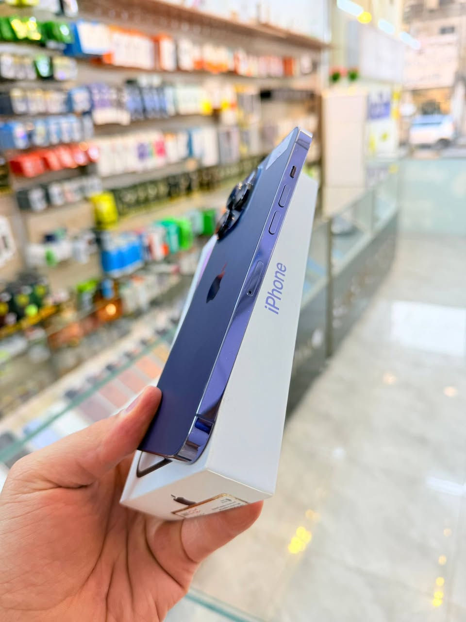 ✅  متوفر بيع بلنقد ولاقساط ✅
ايفون 14 برو ماكس ماستر ذاكره 256 بطاريه 92 جديد نضافه ميه بل ميه خيال مال زلغ مابي كامل ملحقاته وتر بروف فحص حاسبه كله نورمال يعني ممبدل بي شي شرط تفحص بالوكاله نموذج M الأصلي ✌️
لون مميز (ومتوفر اقساط على مصرف الرافدين )تاخذه ضمان 5 ايام اي مشكله او عطل من المركز 
السعر 925 الف 
العنوان بغداد البياع شارع 20 مقابيل علي العناب او الشيف السوري مركز الهاتف لاصلي 
📞📞***********
📞📞***********
