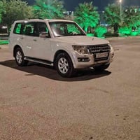 سياره نوع باجيرو 2010كفاله عامه بيه كلير اثر شخط قطعه وحده باقي كفاله ...