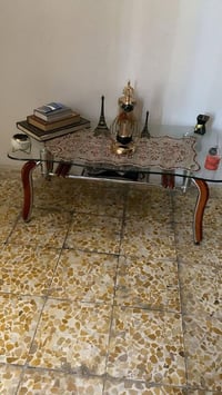 غرفه نوم • ميز بلول • ديوان قهوائي