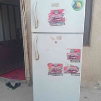ثلاجة • جبيرة • اغراض كاملة