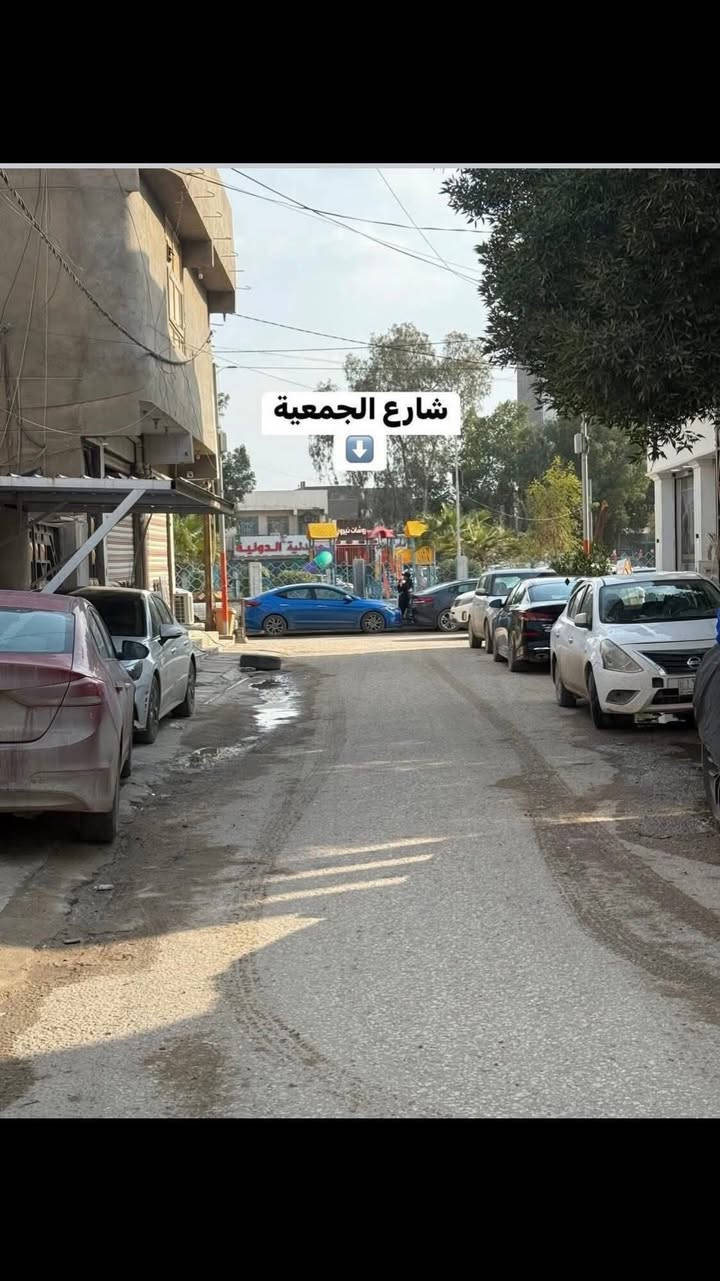 سلام عليكم يوجدلدينا قطعة للبيع في حي الجمعية موقع مميز 
المساحة ٣٤٠ مترطابوصرف 
الواجهه ١٧ متر 
البيع المساحة كل او نص حسب الطلب 
السعر عل رقم الهاتف او 
الاستفسار عل الرقم ***********
مكتب عقارات 🏡 الزيتون 
العنوان المكتب الزيتون شارع60 مدخل حي الحسين الكرامة الشارع مقابل مدينة حمورابي السياحية مقابل ستوديو مصور دبي
