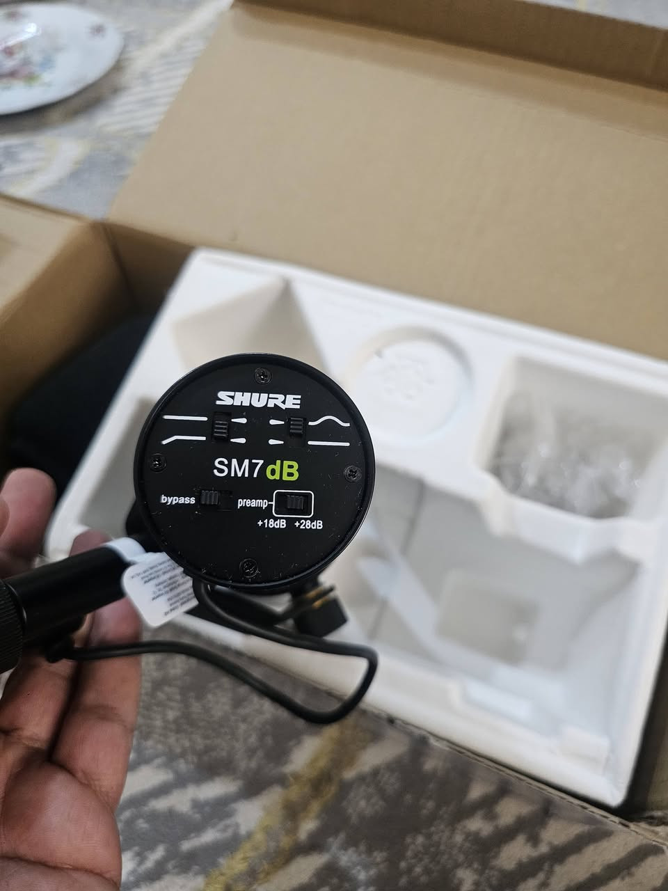 مايكرفون للبيع طلع عندي بغراض امزون قيم واخذ بما يرضي الله للاتصال ***********
