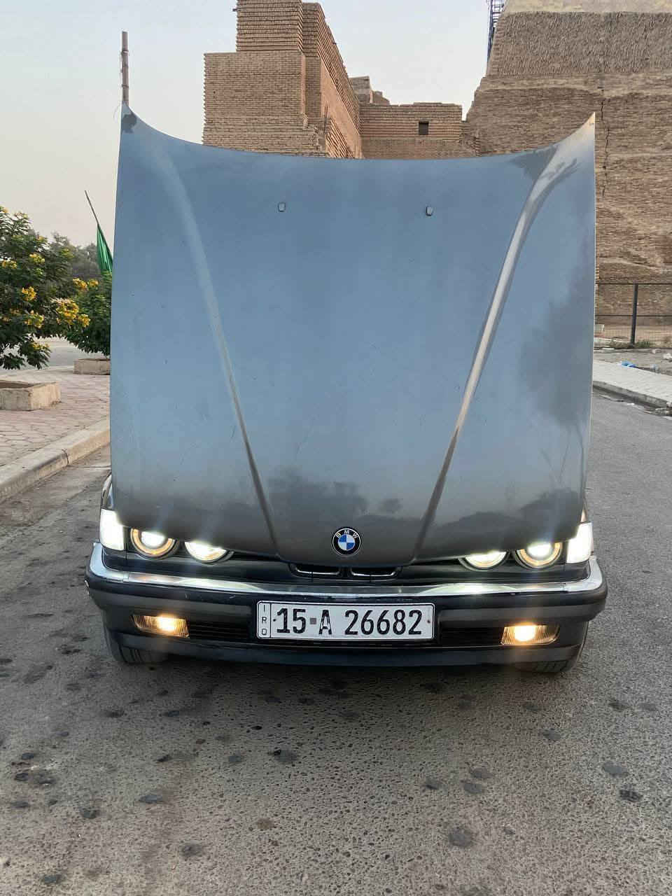 BMW
 موديل 91  للبيع
735 مفتوح 6 سلندر 
رقم جديد سنوية لل 28 باسمي 
رقم انبار تحويل ثاني يوم مشروع وطني 
السيارة كاملة تخم تاير جديد 
صبغ فرن جديد سيارة معمرة بل كامل
بغداد المدائن 
السعر 30 قفل 
للاستفسار *********** واتساب
