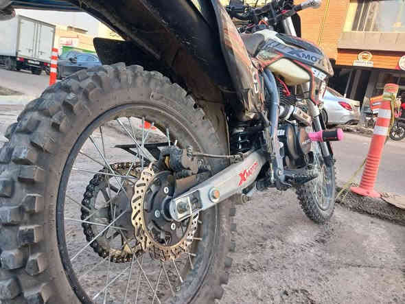 هام
دراجة #قفاز XMoTos محرك 300 طيران #مكفوله من كلشي #رقم_اربيل تحويل ثاني يوم 
#للبيع 
العنوان كراده مريم مجاور مطعم #علي_لوز 
***********
