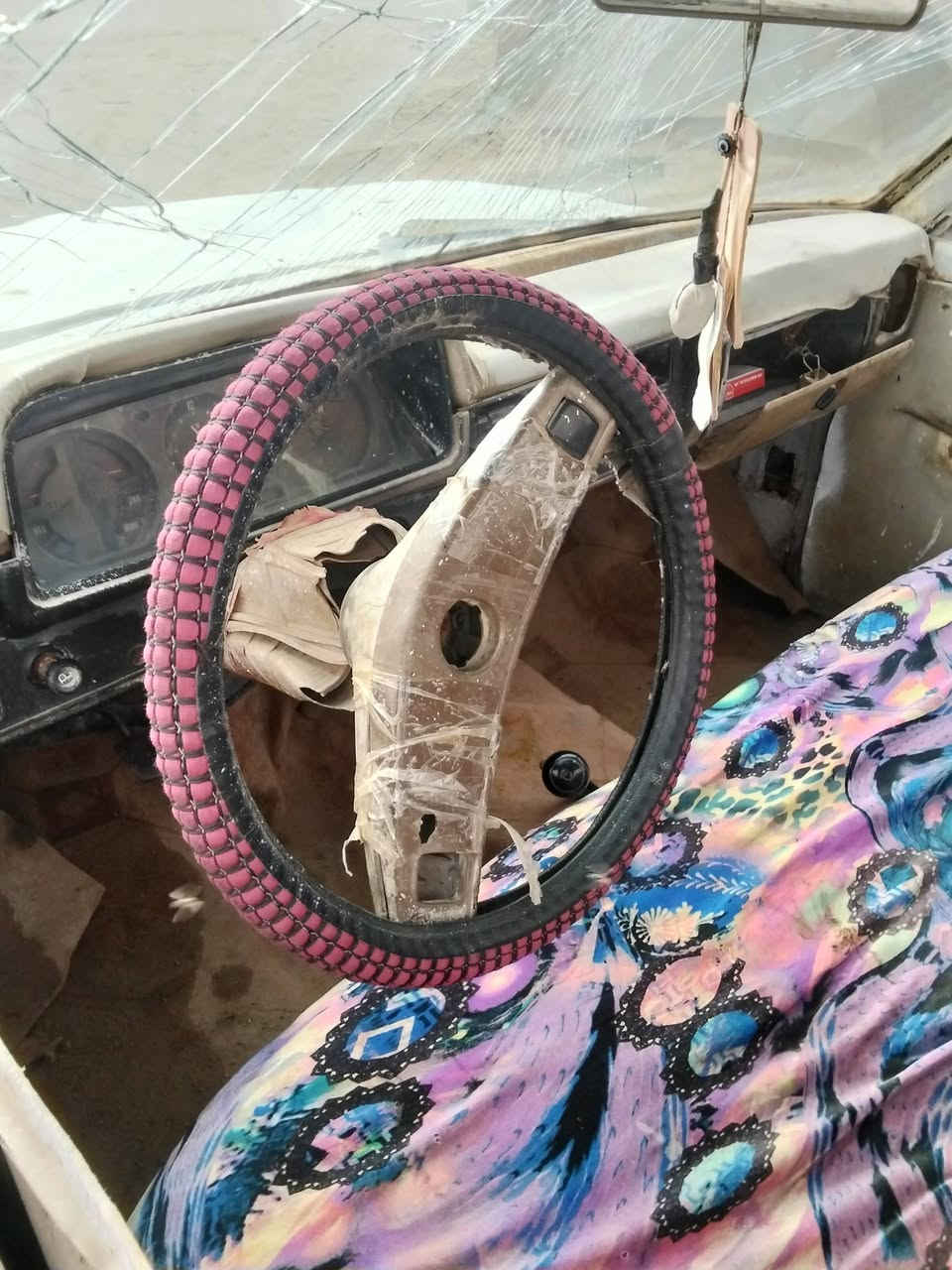 سلام عليكم سياره للبيع بيكم موديل 80 رقم مثنى اسعر 10 وبيه مجال قليل مكينه ثري واي كير اربع نمر باتري جديد لاديتر جديد تايرات فوك انص اتعهد سرقه وعشاير عنوان الناصرية *********** وتساب موجود
