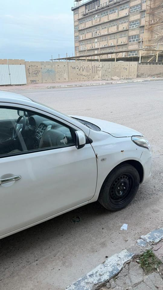 موديل: 2023
ماشية 23000 كيلو السيارة هندي بليته زركه بيها البنيد مبدل والباقي كفاله من كلشي رقم أربيل الجديد 
السعر :110 وبيها مجال
العنوان: البصرة حي الرضا
للاستفسار: ***********
