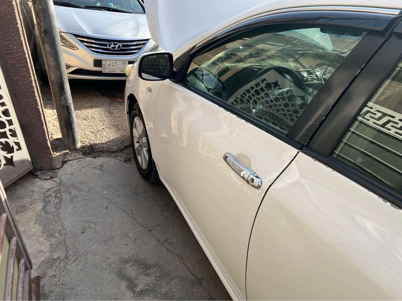 السلام عليكم 
كورلا 2011 مالت شركة عامة 
سيارة بيه تكشير صبغ 
ماشية 226 الف كيلو متر 
بيه ضرر جاملغ خلفي وباب وما  مصلحات على وضعهن 
رقم بغداد // عنوان الامين الثانية او بسماية 
السعر 103 وبيه مجال ساير نضيفه وخير من الاتصال *********** بغداد, العراق
