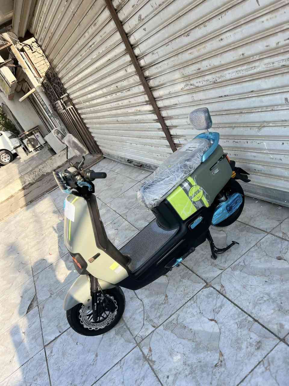 سلام عليكم دراجه شحن شركه الريان للبيع الدراجه جديده كلش بوضع الشركه اي نقص مابيه دراجه كلش حلوه ملف 1500W 6بطاريات بيه 3سرع سرعته الحقيقي75 دراجه كامله سعره خاص او ***********
