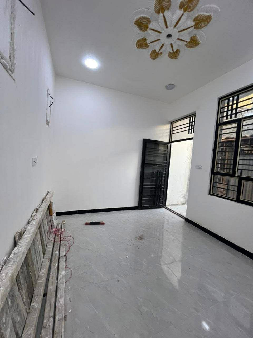 مشتمل للبيع مساحه 50 متر 
 نوع العقار طابو زراعي سند 25 
🔐 

بناء بلوك 

يحتوي على صاله مطبخ صحيات  وغرفتين نوم 

موقع العقار منطقة دوانم قرب شرطه الخامسه وتراث 

سعر 44 مليون وقابل للتفاوض 

متوفر قطع ارضي كامل خدمات بسعر 250 للمتر 

متوفر مشتملات اقساط بمقدمه 25 مليون 

الاستفسار اكثر*********** متوفر واتس
