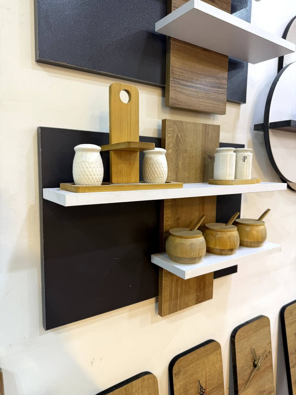 🔥 ليش تدفع أكثر على رفوف عادية بينما تقدر ترفع ذوق بيتك بـ 25 بس؟!
رفوف خشب MDF بتصميم أنيق وعصري تضيف لمسة فخامة لأي زاوية ببيتك 😍
مثالية لغرفة المعيشة، المطبخ أو حتى غرف النوم ✔️
✨ جودة عالية
✨ شكل مرتب وسهل التركيب
✨ تتحمل الاستخدام اليومي
💥 عرض خاص لفترة محدودة: بس بـ 25
🚚 توصيل مجاني لحد باب بيتك
لا تضيع الفرصة! خلي بيتك يبان أرتب وأجمل اليوم قبل باچر 🔥
📩 راسلنا خاص واحجز رفوفك الآن!

#عروض_العيد
#ستاند_خشب
#ديكور_العيد
#عروض_خاصة
#لمسة_أناقة


**إذا كنت صاحب هذا الإعلان وتريد حذفه لأي سبب، رجاءا أرسل رسالة إلى الدعم الفني**