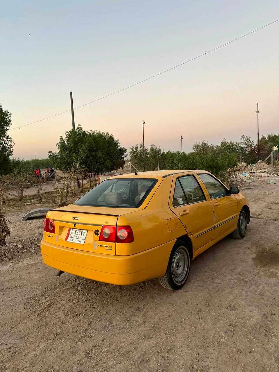 سلام عليكم من رخصت الادمن سياره للبيع شيري موديل 2010 كير ومحرك كورلا 1600تخم تاير ويل جديد تبريد ثلج شغال سياره حلوه وكاعده 
السعر ٢٨ مطلوبه ٤ ورقات ينزلن من حسابهن 
***********
